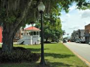 Image of the bandstand on Main st