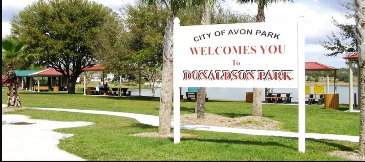 Image Donaldson Park Sign