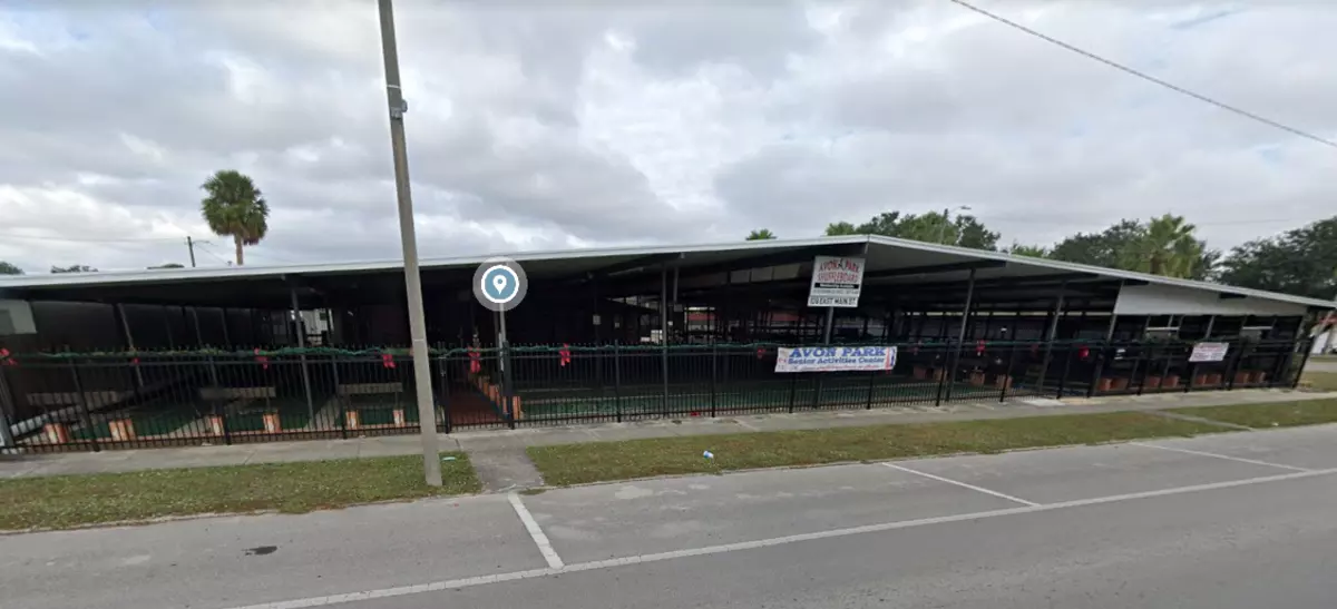Picture of the shuffleboard center