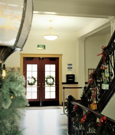 Picture of the first floor in City Hall